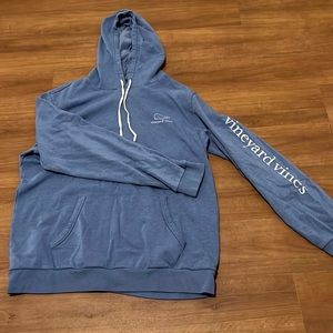 Vineyard Vines men’s large long-sleeve vintage whale beach hoodie